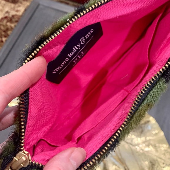 Emma Kelly & Me x Parker & Hyde Camo Crossbody - Picture 4 of 4